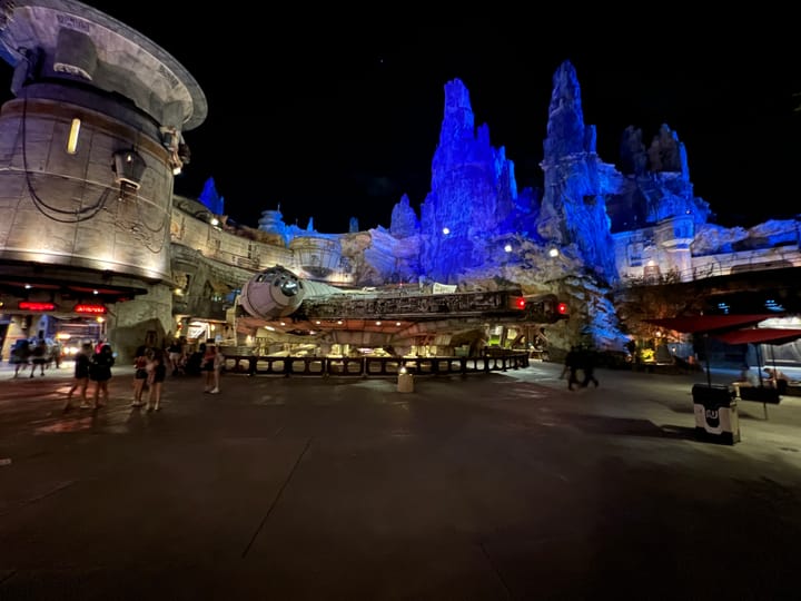 Millennium Falcon: Smugglers Run Gets a Mandalorian & Grogu Upgrade – But Is It Finally the Ride Fans Wanted?